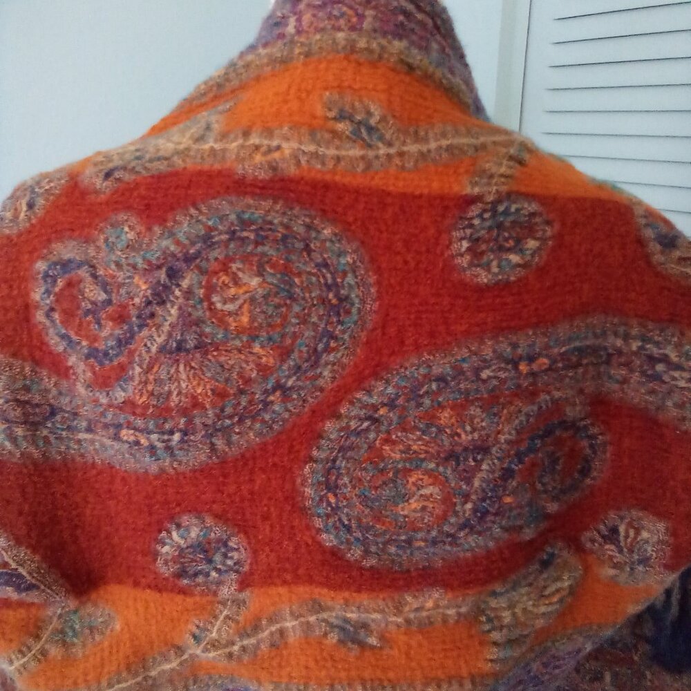 VTG PUTUMAYO 100% WOOL MADE IN INDIA PAISLEY BOHO SHAWL FRINGE ARM HOLES CRINKLE - Picture 3 of 8